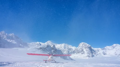 Arctic Aeronautics: Flying Over the World's Coldest Regions